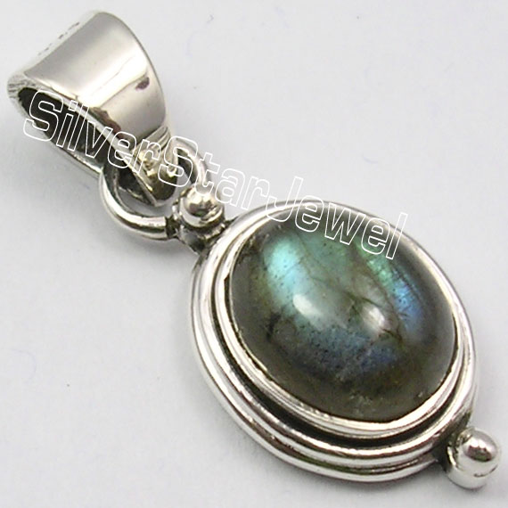 Labradorite Pendant - Inspirit Store